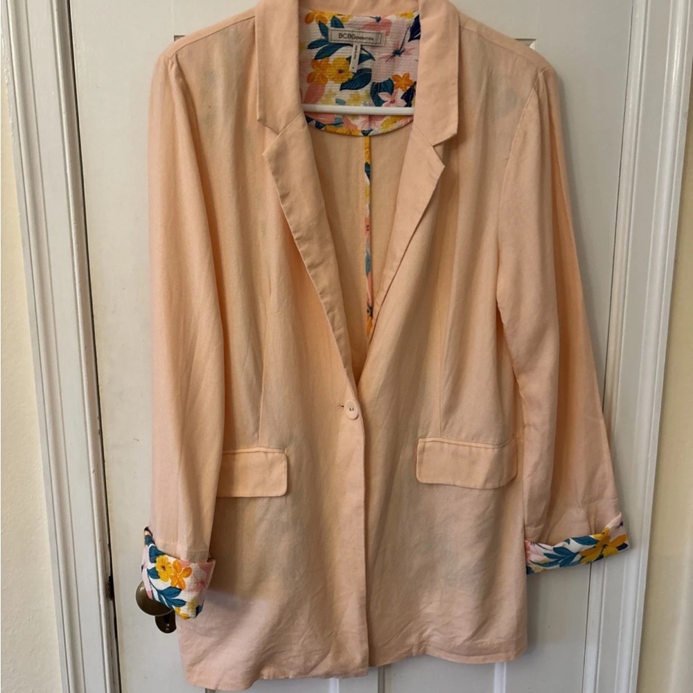 BCBG  Generation Pink linen blend vintage Blazer with Floral Lining
